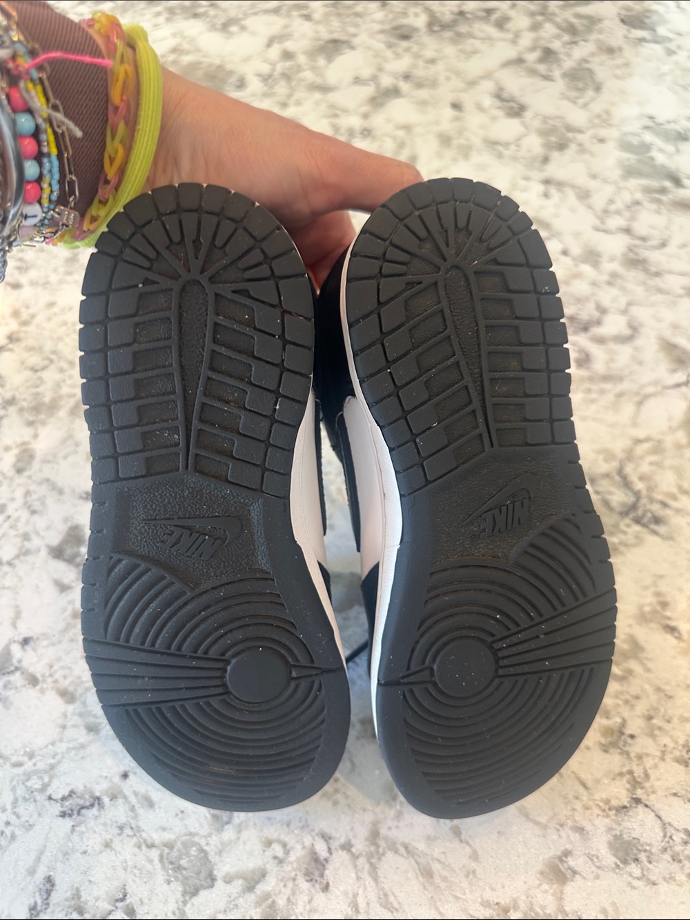 Kids Nike Dunks Black and White Low-Top Sneakers. Size 1. - Picture 8 of 8
